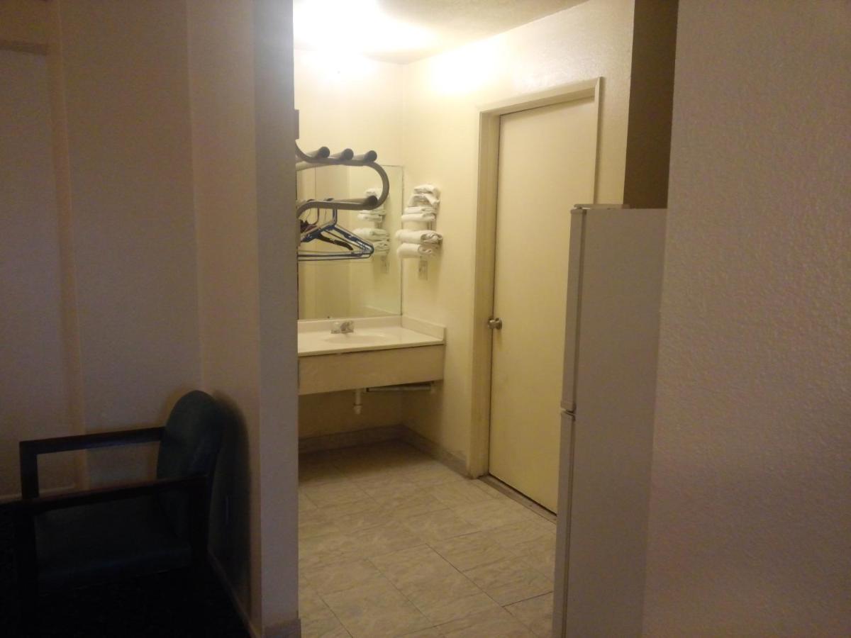 Evergreen Inn Covina Extérieur photo